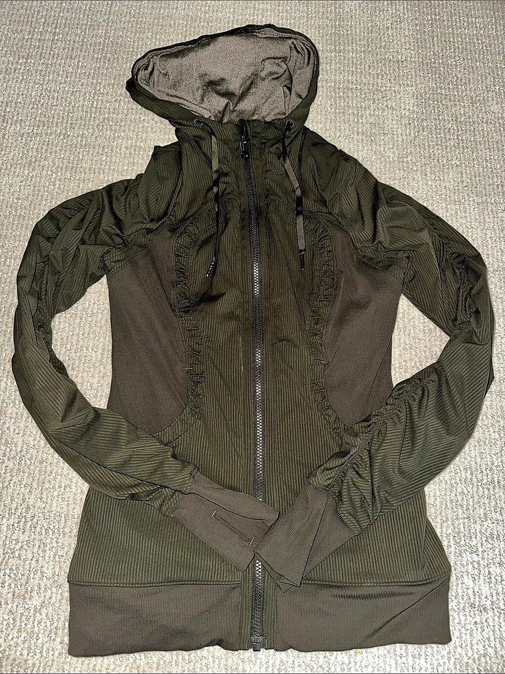lululemon Dance Studio Reversibile Jacket Olive Green